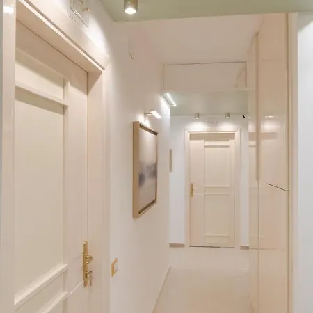Stazione Centrale Suppa G & C Italia Guest house